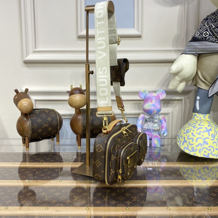 Replica Louis Vuitton Utility Crossbody 5 Replica Louis Vuitton Utility Crossbody - high-end fake designer purse