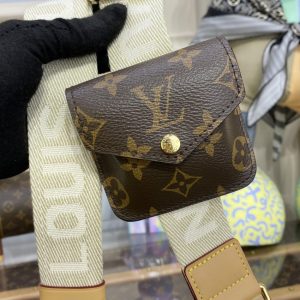 Replica Louis Vuitton Utility Crossbody 7 Replica Louis Vuitton Utility Crossbody - best-selling designer handbag dupe