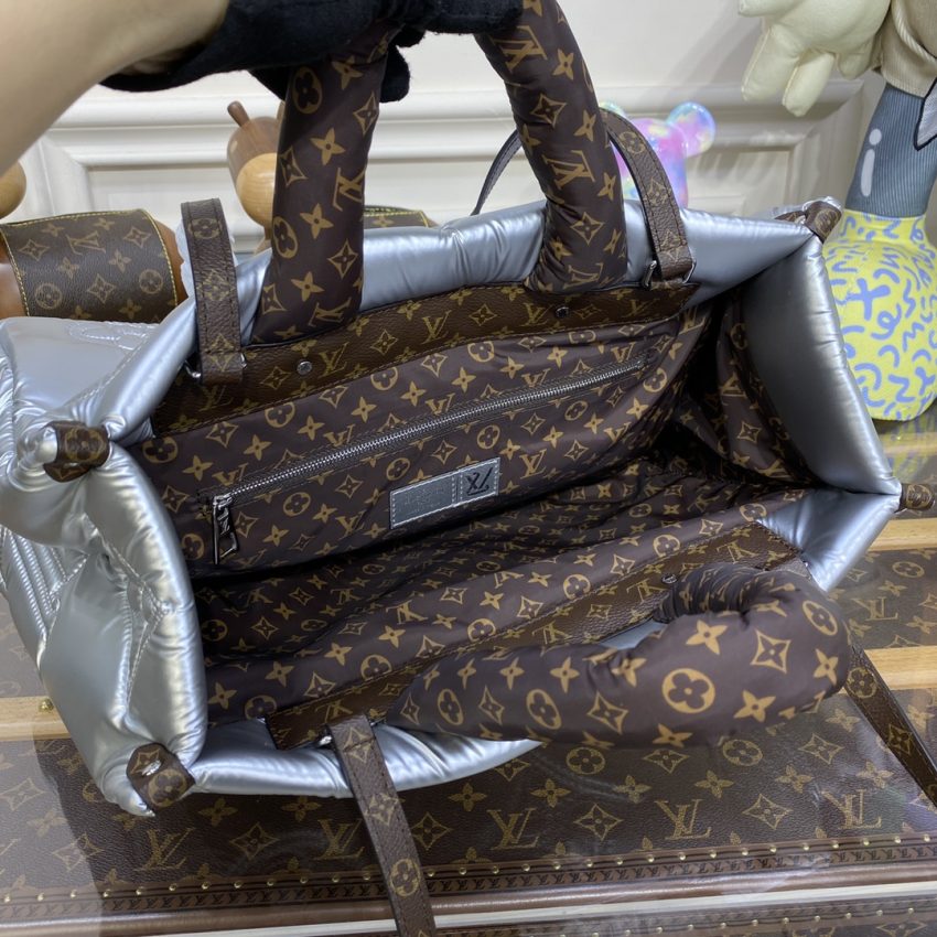 Replica LV OnTheGo Silver Soft 4 Replica LV OnTheGo Silver Soft - high-accuracy replica luxury purse