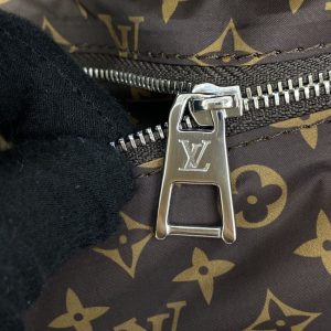 Replica LV OnTheGo Silver Soft 6 Replica LV OnTheGo Silver Soft - best-selling designer handbag dupe