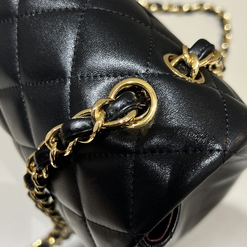 Replica CHANEL Classic Flap 33cm Maxi 9 Replica CHANEL Classic Flap 33cm Maxi - best-selling designer handbag dupe