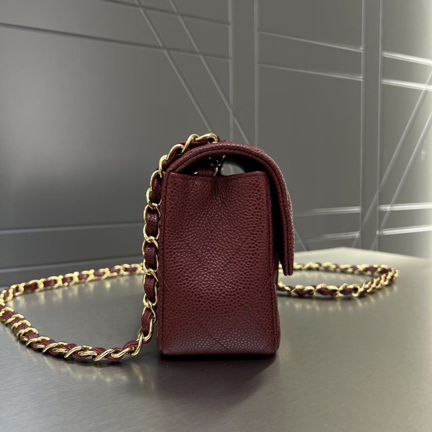 Replica CHANEL Classic Flap 20cm Burgundy 2 Replica CHANEL Classic Flap 20cm Burgundy - top-tier luxury replica shoulder bag