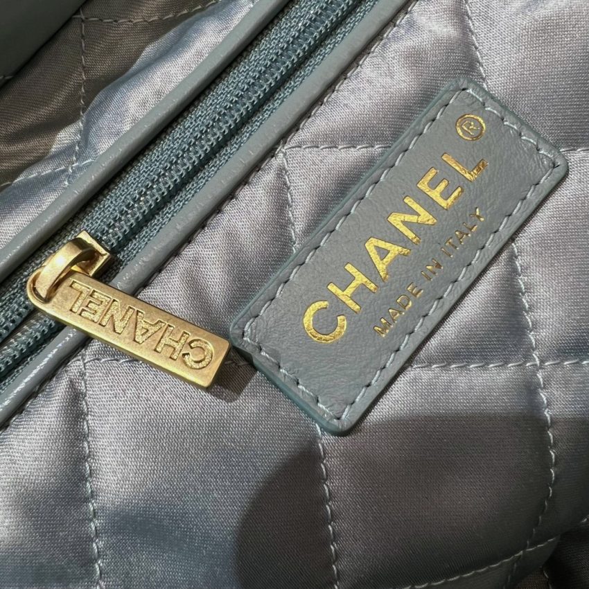 Replica CHANEL 22 Medium Handbag Mint Green 5 Replica CHANEL 22 Medium Handbag Mint Green - ultra-realistic fake designer tote