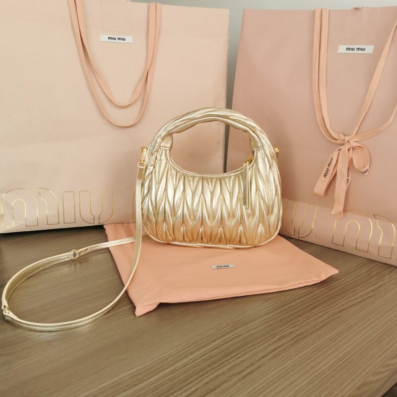 Replica Miu Miu Wander Gold 2 Replica Miu Miu Wander Gold - ultra-realistic fake designer tote