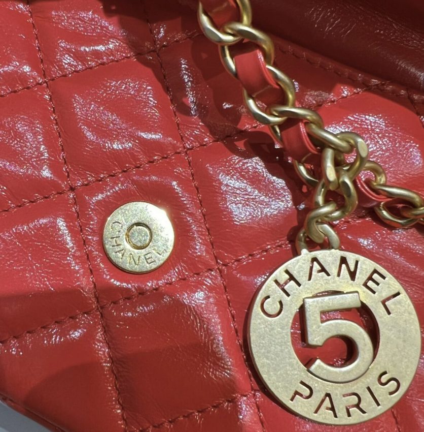 Replica CHANEL Hobo Small Red 5 Replica CHANEL Hobo Small Red - near-authentic luxury replica handbag