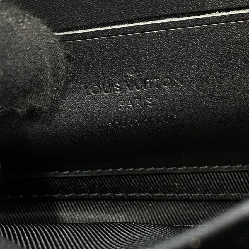 Replica Louis Vuitton Alpha Messenger Black 2 Replica Louis Vuitton Alpha Messenger Black - high-quality designer bag clone
