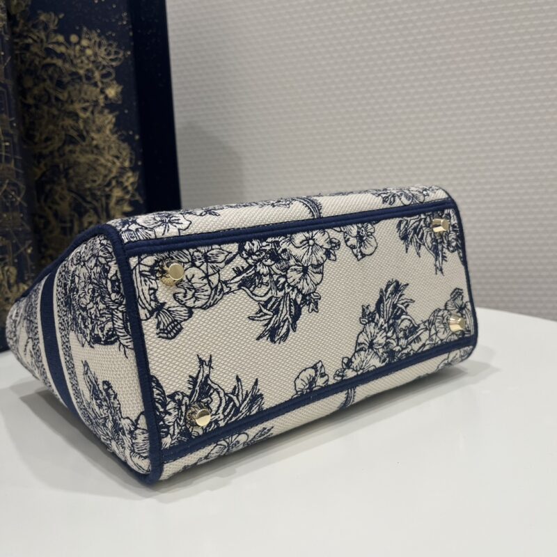 Replica Lady Dior D-Lite Blue Star 7 Replica Lady Dior D-Lite Blue Star - top-tier luxury replica shoulder bag