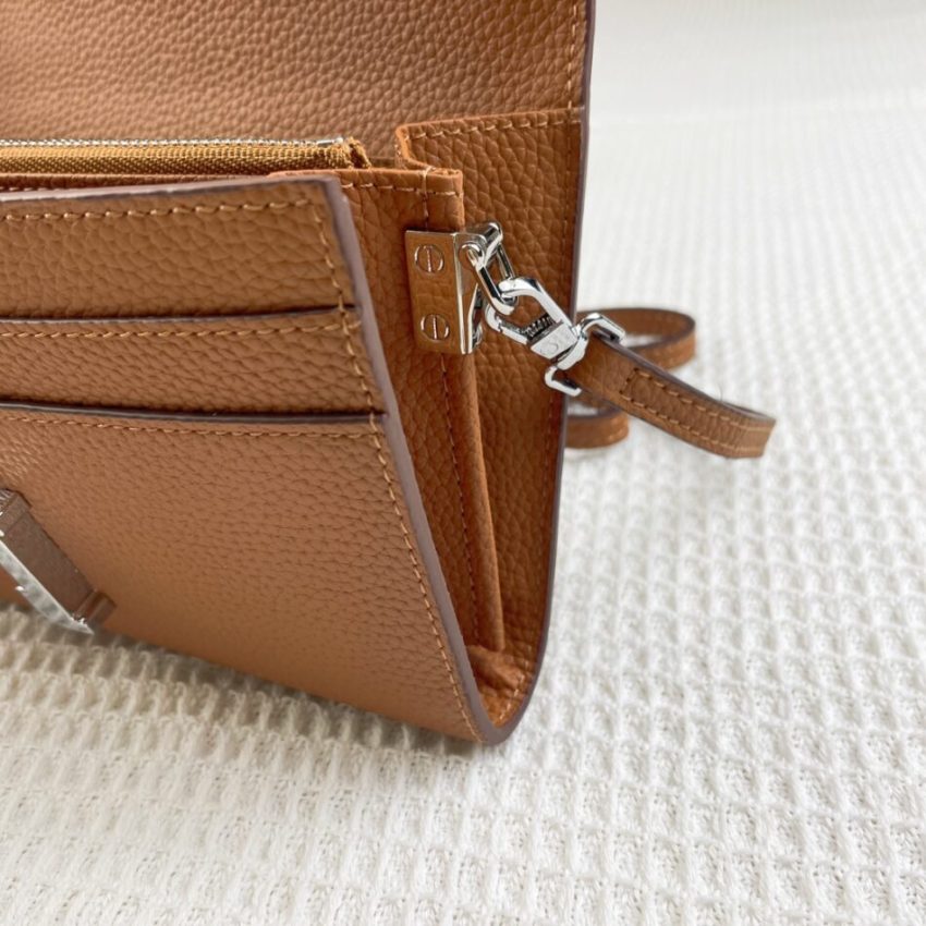 Replica Hermes Constance Shoulder Wallet 2 Replica Hermes Constance Shoulder Wallet - near-authentic luxury replica handbag