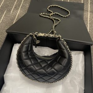 Replica CHANEL 23P Crescent Bag 3 Replica CHANEL 23P Crescent Bag - top-tier luxury replica shoulder bag