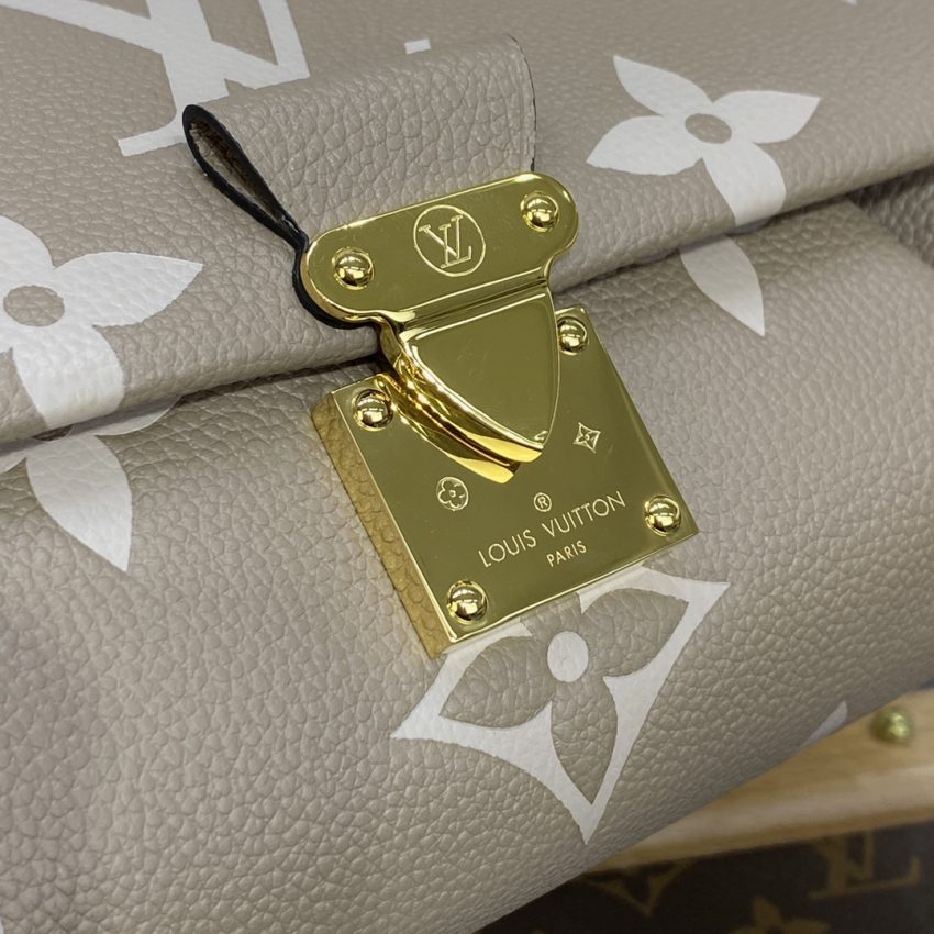 Replica Louis Vuitton Favorite Beige 2 Replica Louis Vuitton Favorite Beige - authentic-look luxury purse replica