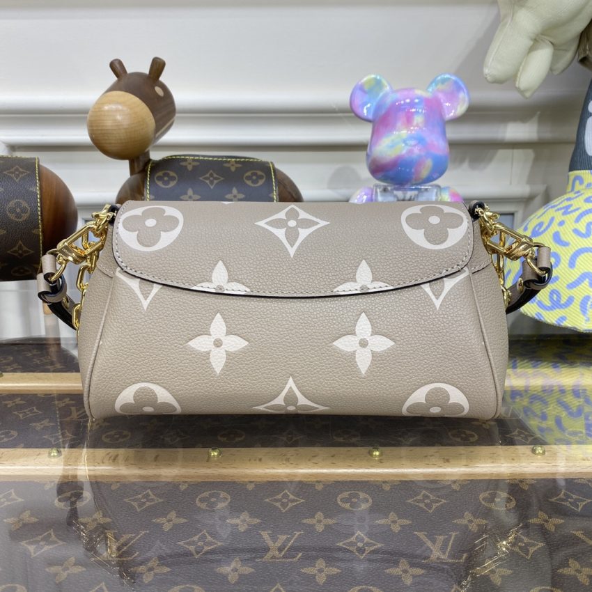 Replica Louis Vuitton Favorite Beige 4 Replica Louis Vuitton Favorite Beige - elite superclone designer purse
