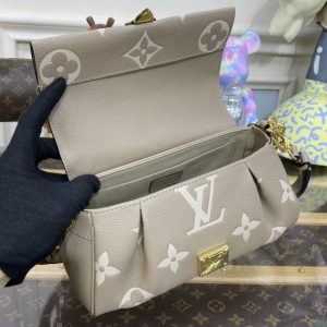 Replica Louis Vuitton Favorite Beige 5 Replica Louis Vuitton Favorite Beige - near-authentic luxury replica handbag