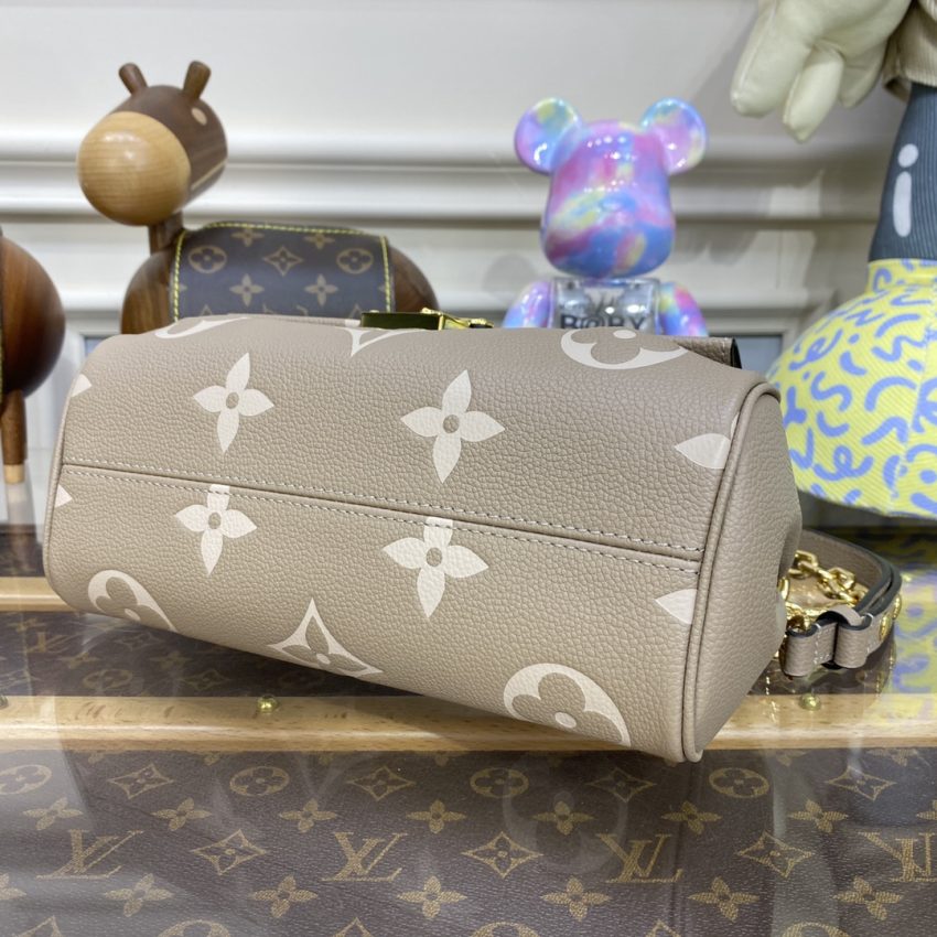 Replica Louis Vuitton Favorite Beige 8 Replica Louis Vuitton Favorite Beige - premium 1:1 fake handbag model