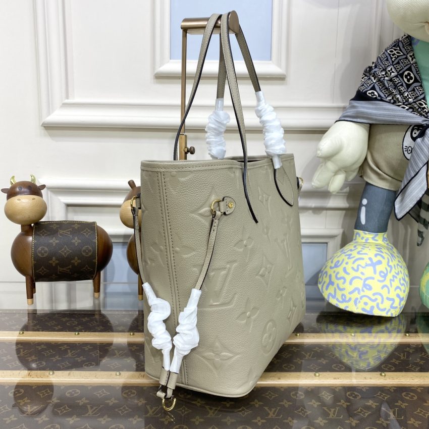 Replica Louis Vuitton Neverfull MM Beige 2 Replica Louis Vuitton Neverfull MM Beige - high-quality designer bag clone
