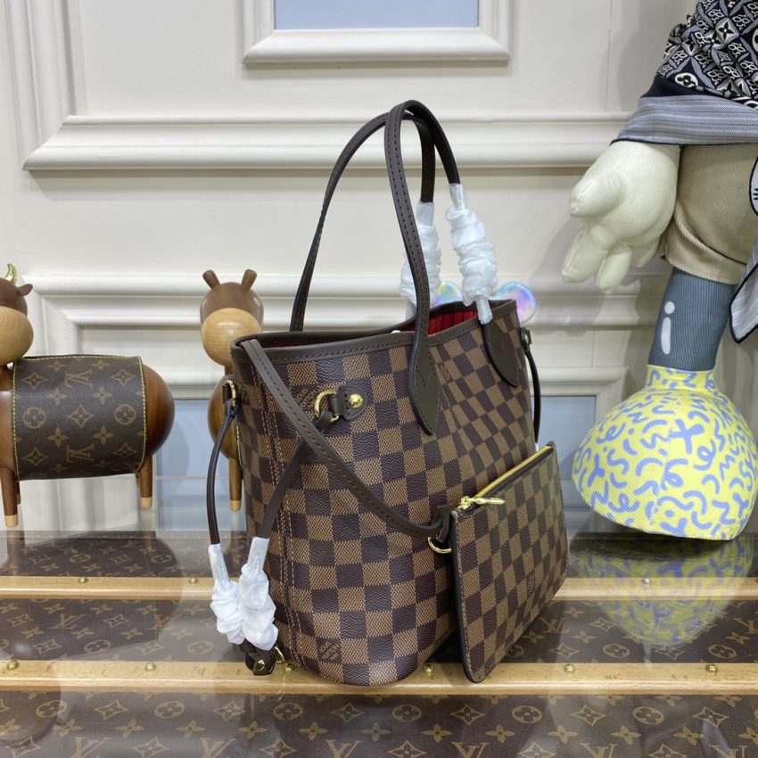 Replica Louis Vuitton Neverfull MM Grid Red Inside 4 Replica Louis Vuitton Neverfull MM Grid Red Inside - ultra-realistic fake designer tote