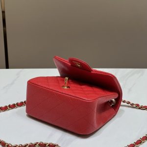 Replica CHANEL Classic Flap 17cm Bright Red 2 Replica CHANEL Classic Flap 17cm Bright Red - ultra-realistic fake designer tote