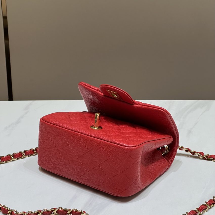 Replica CHANEL Classic Flap 17cm Bright Red 2 Replica CHANEL Classic Flap 17cm Bright Red - ultra-realistic fake designer tote