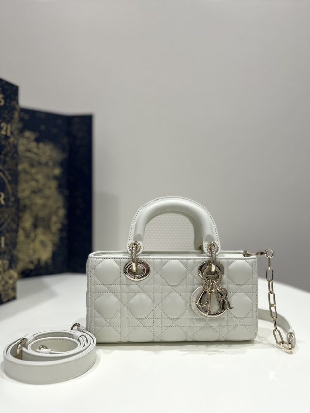 Replica Dior Lady D-Joy Bag White 1 Replica Dior Lady D-Joy Bag White - near-authentic luxury replica handbag