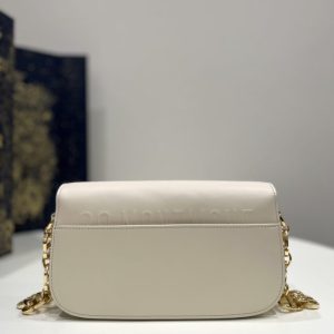 Replica Dior 30 Montaigne Avenue Bag White 2 Replica Dior 30 Montaigne Avenue Bag White - high-quality designer bag clone