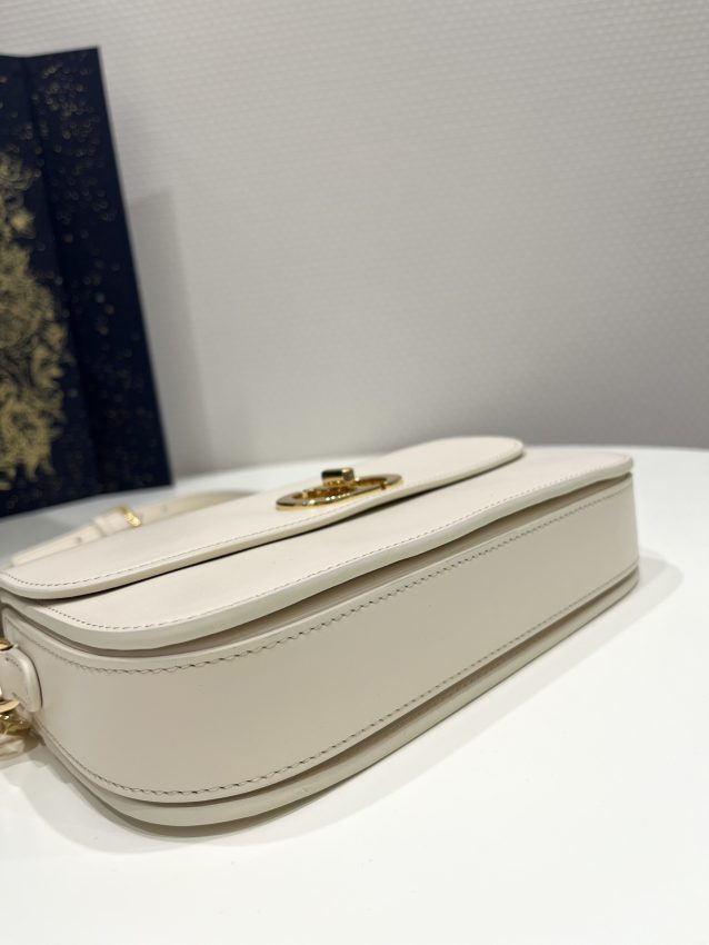 Replica Dior 30 Montaigne Avenue Bag White 3 Replica Dior 30 Montaigne Avenue Bag White - high-quality designer bag clone