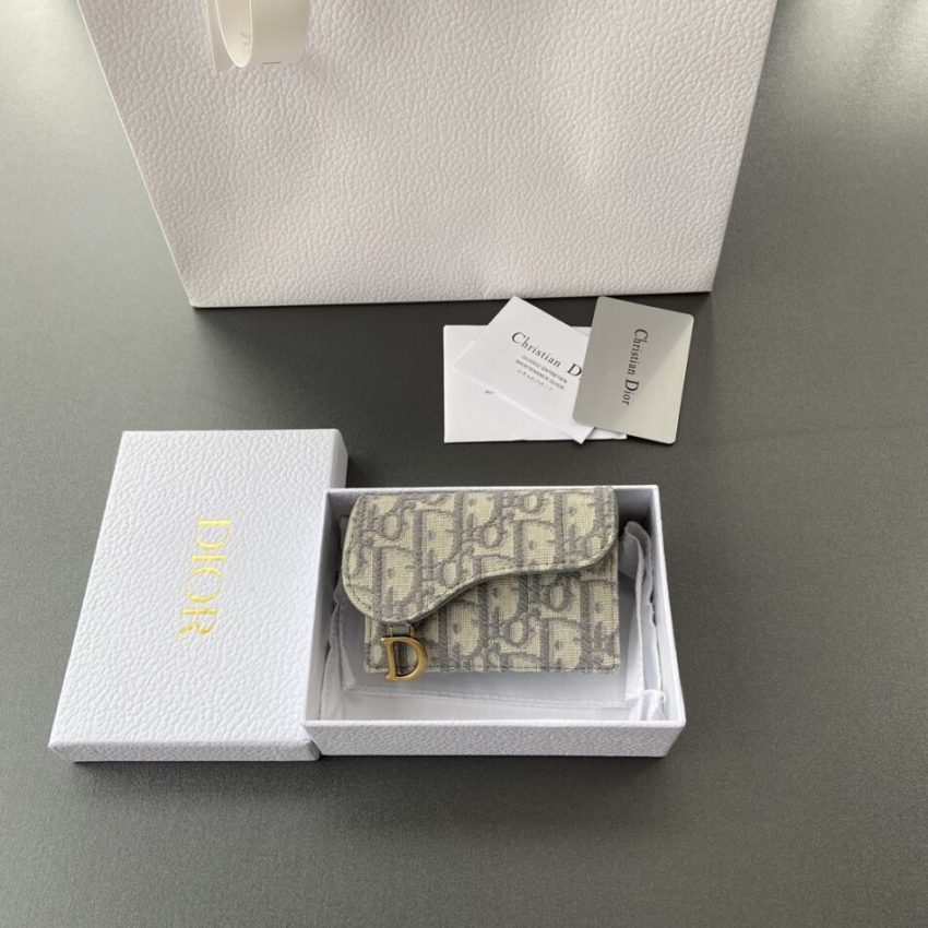 Replica Dior Bloom Card Holder Beige 6 Replica Dior Bloom Card Holder Beige - ultra-realistic fake designer tote