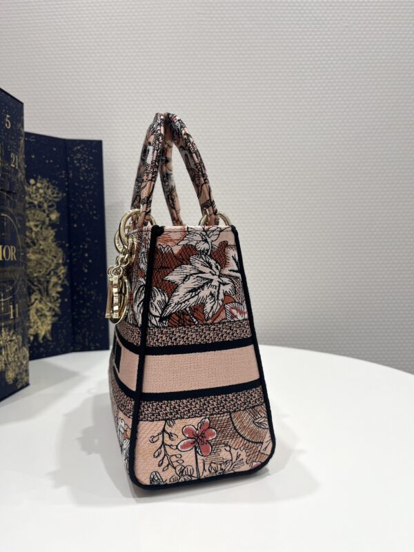 Replica Lady Dior D-Lite Flower 4 Replica Lady Dior D-Lite Flower - high-accuracy replica luxury purse