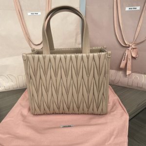 Replica Miu Miu Matelassé Tote Brown 2 Replica Miu Miu Matelassé Tote Brown - realistic designer-inspired fake bag