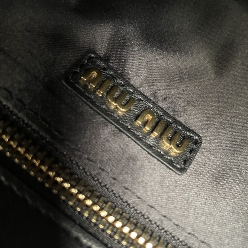Replica Miu Miu Matelassé Tote Black 2 Replica Miu Miu Matelassé Tote Black - realistic designer-inspired fake bag