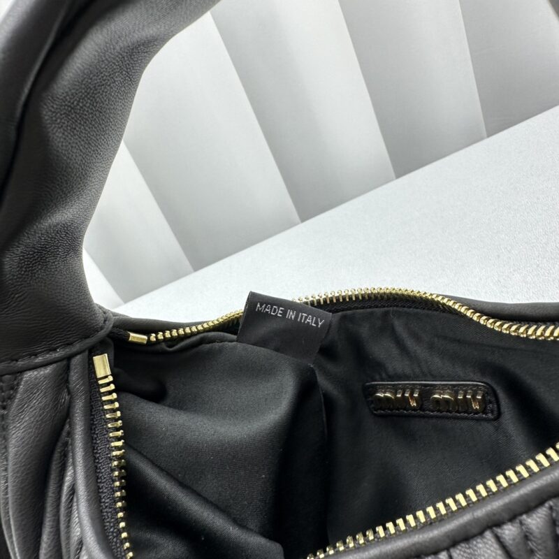 Replica Miu Miu Wander Black 5 Replica Miu Miu Wander Black - authentic-look luxury purse replica