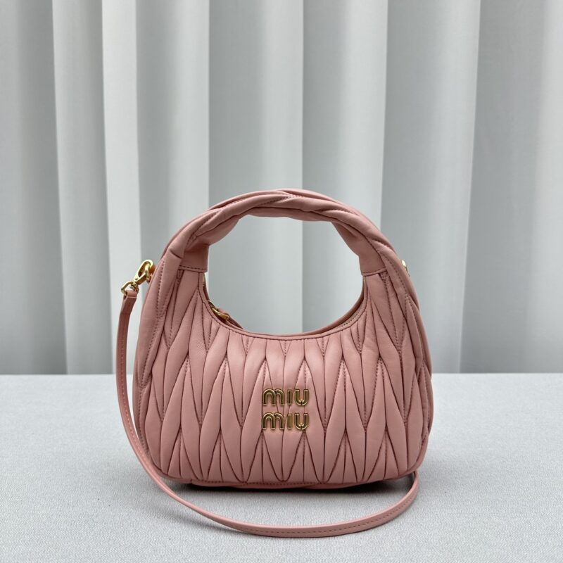 Replica Miu Miu Wander Pink 1 Replica Miu Miu Wander Pink - realistic designer-inspired fake bag