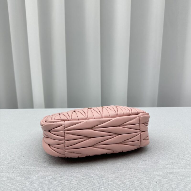 Replica Miu Miu Wander Pink 7 Replica Miu Miu Wander Pink - authentic-look luxury purse replica