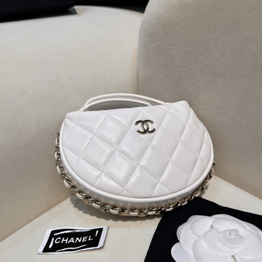 Replica CHANEL 23c Pouch White 5 Replica CHANEL 23c Pouch White - high-end fake designer purse