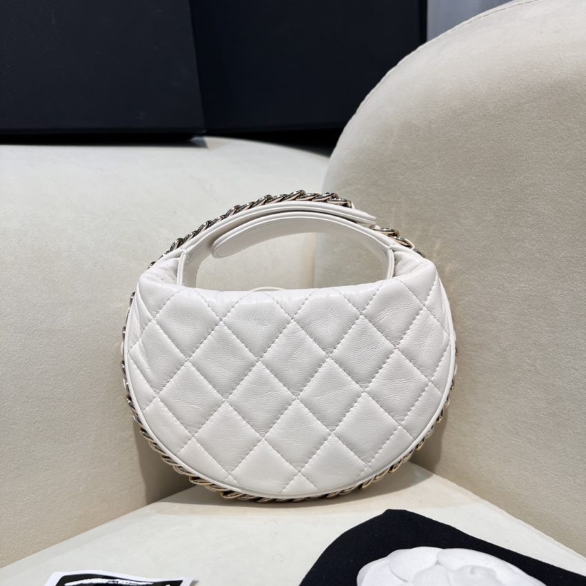 Replica CHANEL 23c Pouch White 2 Replica CHANEL 23c Pouch White - realistic designer-inspired fake bag