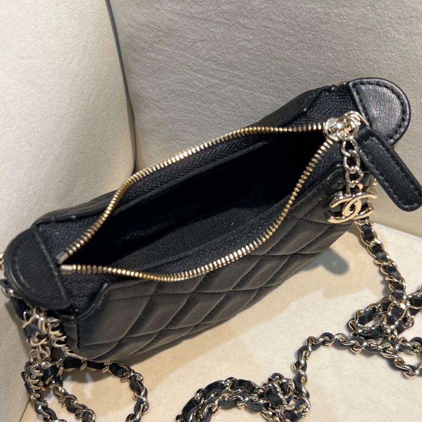 Replica CHANEL 23P Chain Around Crescent Hobo 3 Replica CHANEL 23P Chain Around Crescent Hobo - top-rated replica designer bag