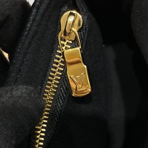 Replica Louis Vuitton Wallet on Chain Ivy Black 3 Replica Louis Vuitton Wallet on Chain Ivy Black - elite superclone designer purse