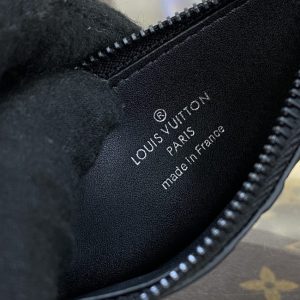 Replica Louis Vuitton Gaston Wearable Wallet Black 5 Replica Louis Vuitton Gaston Wearable Wallet Black - top-tier luxury replica shoulder bag
