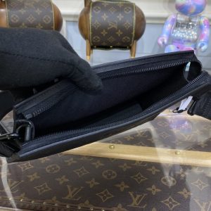 Replica Louis Vuitton Gaston Wearable Wallet Black 8 Replica Louis Vuitton Gaston Wearable Wallet Black - best quality luxury bag dupe