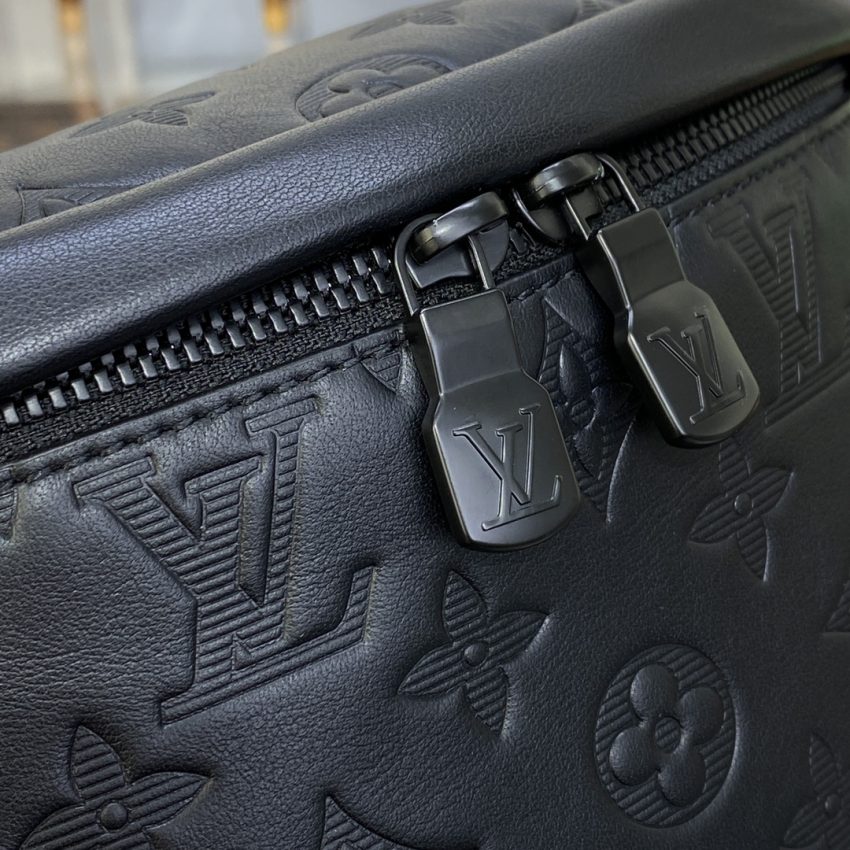 Replica Louis Vuitton Bumbag Discovery Full Black - high-quality designer bag clone