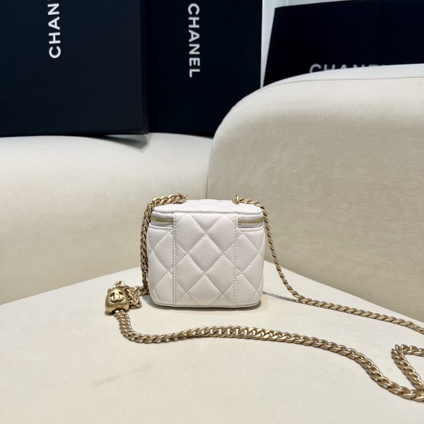 Replica CHANEL 23P Heart Lipstick Bag White 3 Replica CHANEL 23P Heart Lipstick Bag White - high-quality designer bag clone