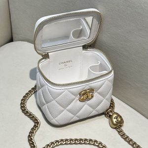 Replica CHANEL 23P Heart Lipstick Bag White 5 Replica CHANEL 23P Heart Lipstick Bag White - best quality luxury bag dupe