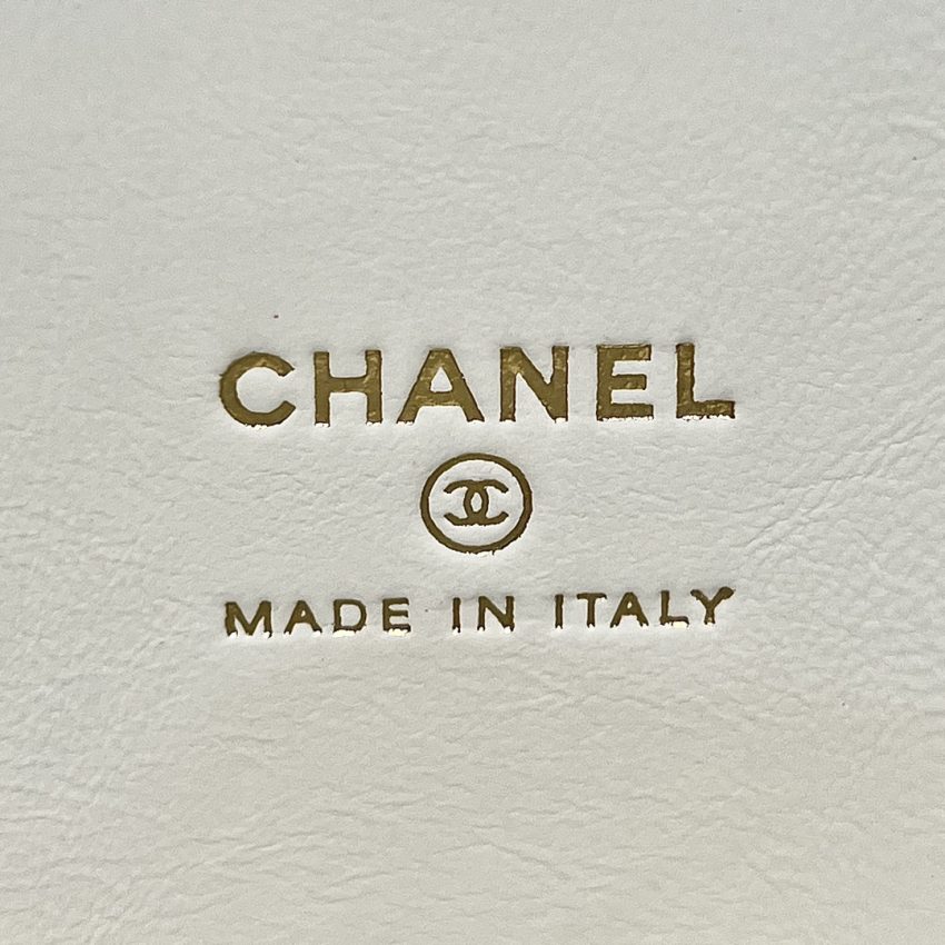 Replica CHANEL 23P Heart Lipstick Bag White 6 Replica CHANEL 23P Heart Lipstick Bag White - elite superclone designer purse