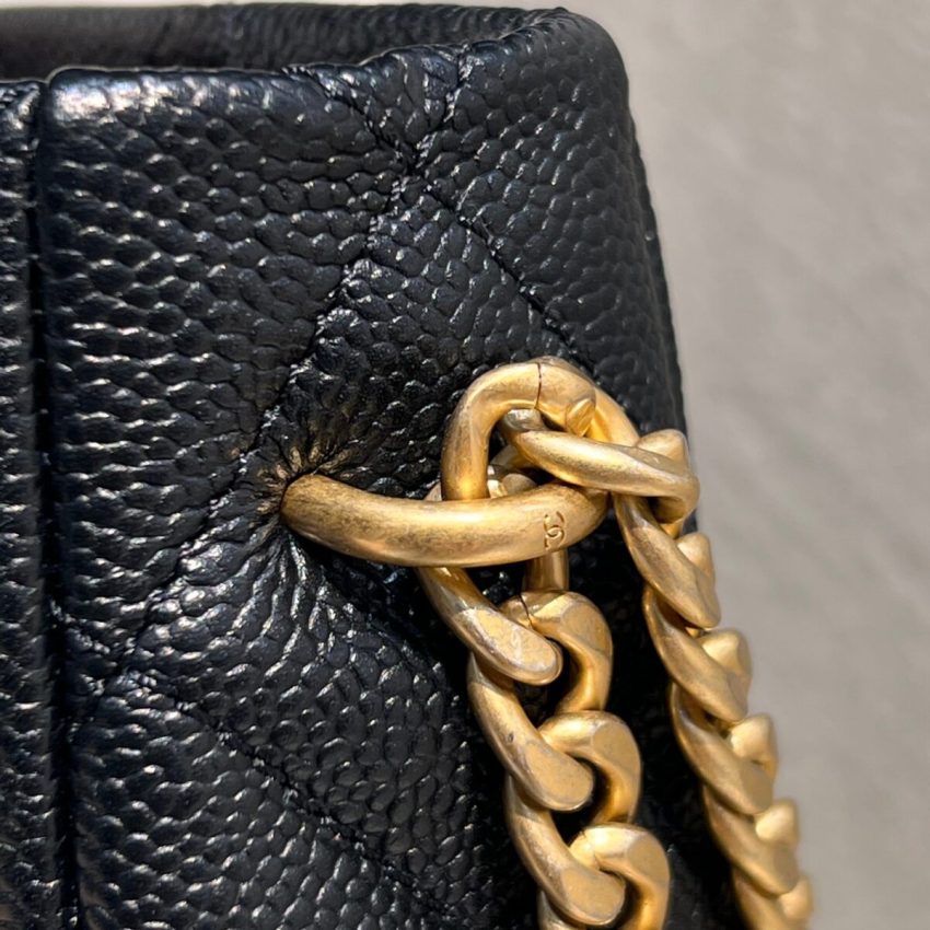 Replica CHANEL 23c Hobo Love 7 Replica CHANEL 23c Hobo Love - high-quality designer bag clone
