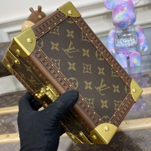 Replica Louis Vuitton Coffret Trésor 24 Red 4 Replica Louis Vuitton Coffret Trésor 24 Red - premium-grade designer purse dupe