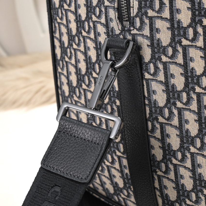 Replica Dior Jacquard Lingot 50 9 Replica Dior Jacquard Lingot 50 - ultra-realistic fake designer tote