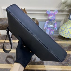 Replica Louis Vuitton Takeoff Pouch Black 5 Replica Louis Vuitton Takeoff Pouch Black - ultra-realistic fake designer tote