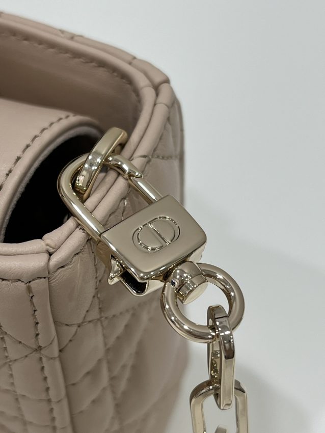 Replica Dior Lady D-Joy Bag Light Caramel 5 Replica Dior Lady D-Joy Bag Light Caramel - ultra-realistic fake designer tote
