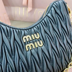 Replica Miu Miu Matelassé Black 2 Replica Miu Miu Matelassé Black - high-accuracy replica luxury purse