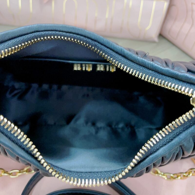 Replica Miu Miu Matelassé Black 7 Replica Miu Miu Matelassé Black - premium-grade designer purse dupe