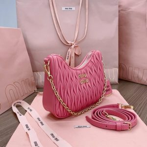 Replica Miu Miu Matelassé Pink 4 Replica Miu Miu Matelassé Pink - ultra-realistic fake designer tote
