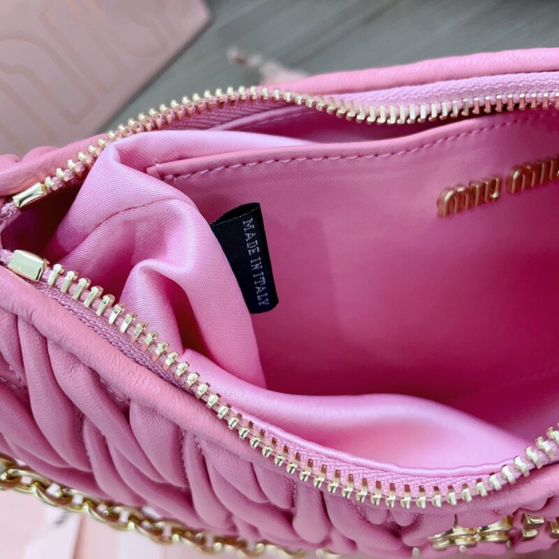 Replica Miu Miu Matelassé Pink 7 Replica Miu Miu Matelassé Pink - ultra-realistic fake designer tote